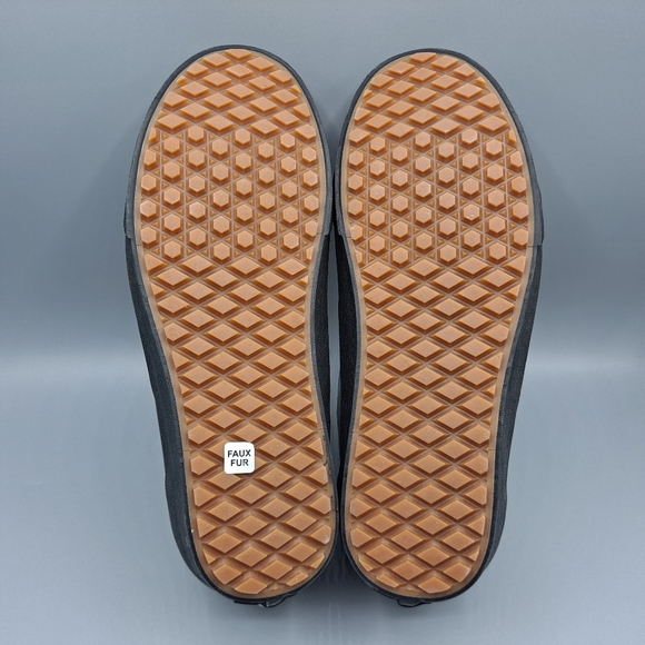 New Vans Old Skool MTE Black and Camouflage with Faux Fur Lining Men's Size 7.5 - Picture 9 of 10